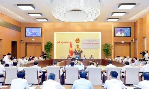 15 Bộ trưởng, trưởng ngành trả lời chất vấn: ĐBQH quan tâm đến lời hứa của Bộ trưởng Nguyễn Văn Thể