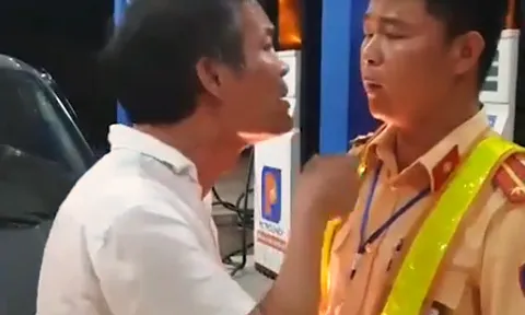 Danh tính tài xế lái xe biển xanh say rượu, tát vào mặt CSGT ở Thanh Hóa
