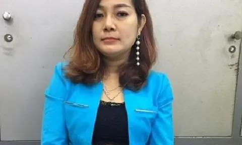 Khởi tố 'tú bà 8X' môi giới cho nhân viên karaoke bán dâm