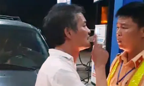 Xử phạt 2,5 triệu đồng tài xế biển xanh chửi bới, tát CSGT ở Thanh Hóa