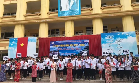 Khai giảng năm học 2019-2020: Năm học 'bản lề', giảm áp lực và vươn mình mạnh mẽ