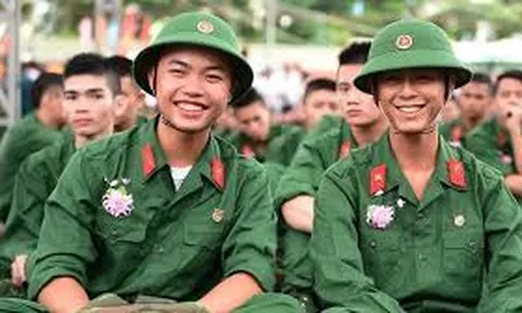 Tiêu chuẩn để công dân được tham gia thực hiện nghĩa vụ CAND?