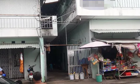 Vợ ngất xỉu vì phát hiện chồng treo cổ chết trong nhà trọ