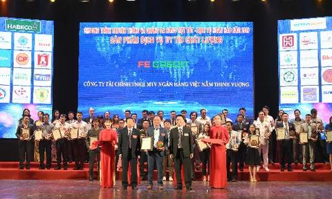 FE CREDIT lọt top 10 hàng Việt tốt vì quyền lợi người tiêu dùng 2019