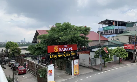 Long Biên:Nhà hàng xây dựng trái phép, vi phạm hành lang thoát lũ sông Hồng