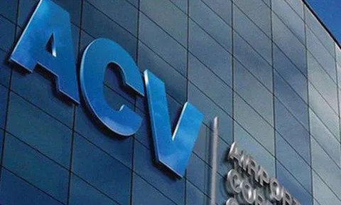 Đường băng sân bay Nội Bài xuống cấp: ACV thu nghìn tỷ mỗi năm, có tiền không được sửa?