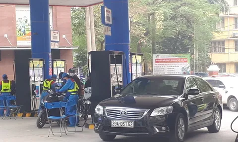 Ngày mai (1/10), giá xăng có thể tăng giá tới 1.000 đồng/lít