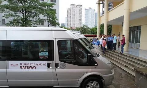 Tiến hành kiểm tra ma túy lái xe, điều kiện xe đưa đón học sinh trường Gateway