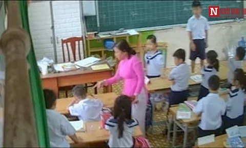 TP.HCM: Phẫn nỗ cảnh giáo viên chủ nhiệm bạt tai, đánh đập hàng loạt học sinh lớp 2