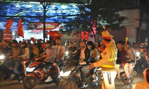 Công an Hà Nội huy động 100% lực lượng chống đua xe, đốt pháo trong trận Việt Nam - Malaysia