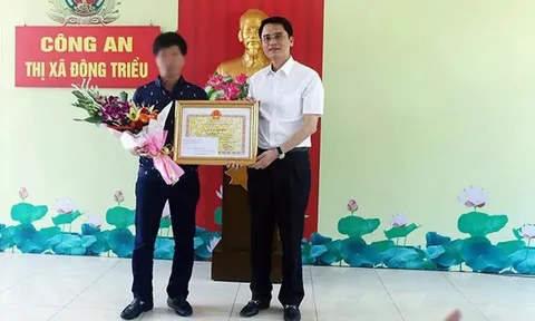 Trao thưởng tài xế điều khiển xe ôtô tông ngã tên cướp tiệm vàng có súng ở Quảng Ninh