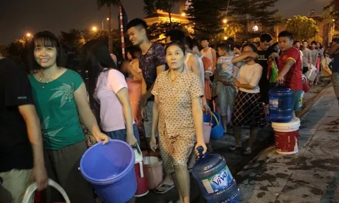 Công ty Sông Đà tạm ngừng cấp nước sau sự cố nhiễm dầu, súc xả thau rửa toàn bộ đường ống