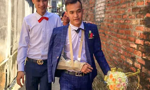 Sang nhà cô dâu chơi trước lễ cưới, chú rể Hà Nội ngã gãy tay vì bạn bè tung nhưng quên hứng