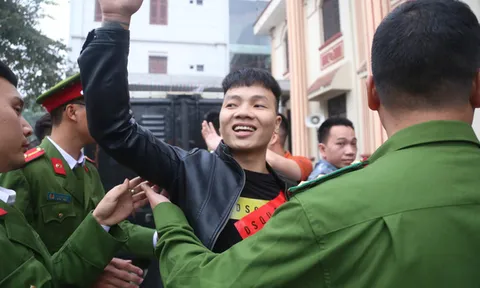 Sáng nay, Khá Bảnh và 5 đồng phạm hầu tòa