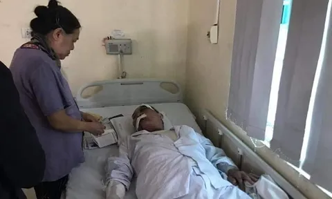 Chuyển hồ sơ vụ cụ ông 80 tuổi bị tài xế xe ôm đánh nhập viện lên Công an quận Ba Đình