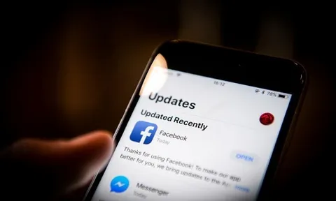 Facebook phát hành bản cập nhật vá lỗi mở camera trong iPhone
