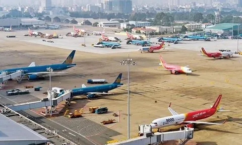 Thủ tướng yêu cầu bảo đảm tuyệt đối an toàn hàng không