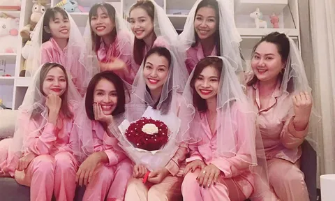 Hoàng Oanh cùng hội bạn thân tổ chức tiệc độc thân tràn ngập sắc hồng