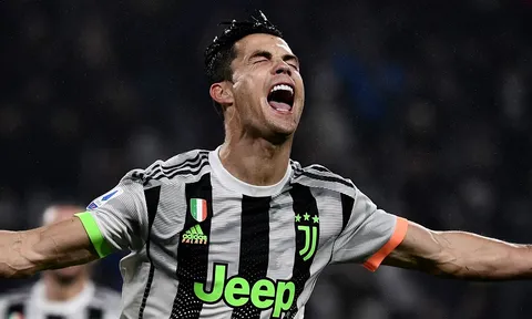 C. Ronaldo bị đồn đã bí mật tổ chức đám cưới