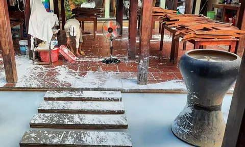 Nhà hàng ở Hội An bị người lạ mặt 'khủng bố' bằng mắm tôm, sơn