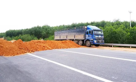 BOT Bắc Hải Vân tăng giá, tài xế mở 'đường máu' vào cao tốc nhằm né trạm