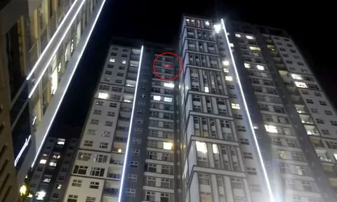 Chung cư Xi Grand Court bốc cháy dữ dội, hàng trăm người tháo chạy trong đêm