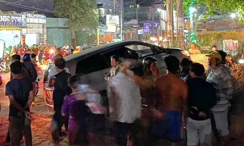 Nghi ngờ chở thuốc lá lậu, tài xế ôtô bị truy đuổi, tử vong sau tiếng súng