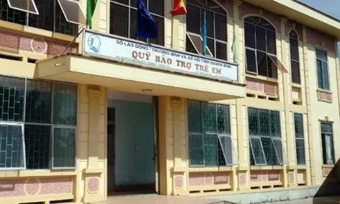 Khởi tố nguyên giám đốc Quỹ Bảo trợ trẻ em tại Quảng Bình