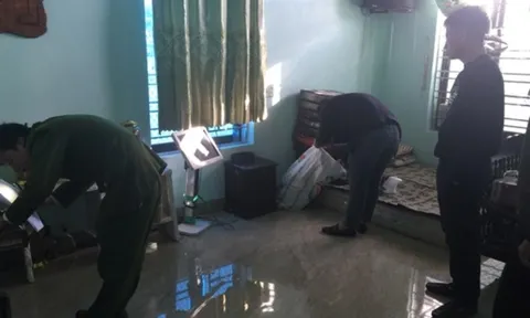 Khởi tố 2 đối tượng dùng vật giống lựu đạn đến nhà con nợ khủng bố đòi tiền