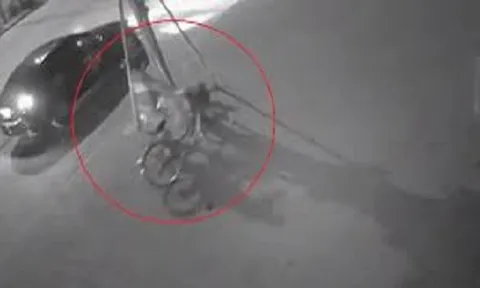 Truy tìm tài xế ô tô nghi tông cụ bà 73 tuổi tử vong, tạo dựng hiện trường giả rồi bỏ chạy