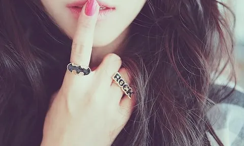 Phụ nữ à! Đừng sống như nhánh tầm gửi