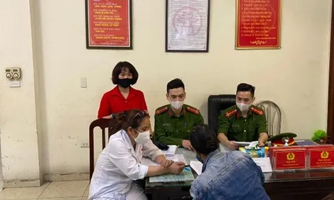 Hà Nội: Xử phạt hành chính người phụ nữ không đeo khẩu trang nơi công cộng