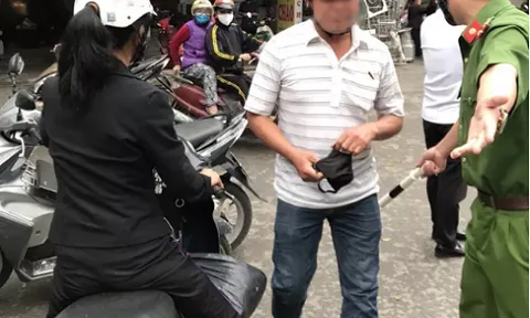 Xử phạt nhiều trường hợp không đeo khẩu trang nơi công cộng