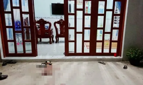 Người đàn ông đâm chết vợ lúc đang ngủ rồi ra công an đầu thú