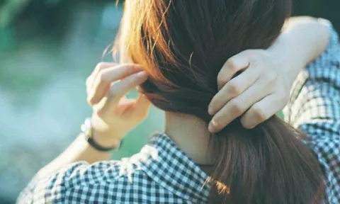 Để từ bỏ một tình cảm cần rất nhiều cố gắng, đau đớn và cô đơn...
