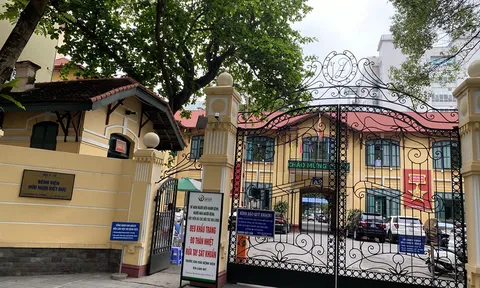 BV Việt Đức: Tự ý thay đổi khối lượng trong hồ sơ mời thầu, trách nhiệm thuộc về ai?