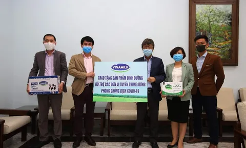 Vinamilk ủng hộ gần 15 tỷ đồng để tiếp sức cho các đơn vị tuyến đầu trên cả nước chống dịch