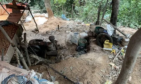 Khai thác trái phép mỏ vàng có trữ lượng 8 tấn ở Quảng Bình