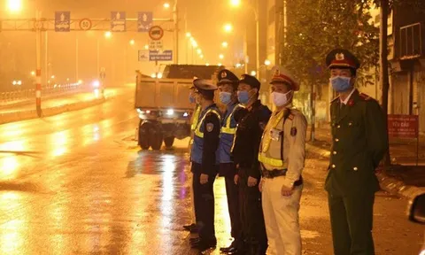 Hà Nội: Xử phạt 57 phương tiện vận tải trong 15 ngày cách ly xã hội