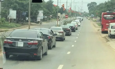 Kỷ luật khiển trách phó giám đốc bệnh viện tổ chức cưới con trong dịch COVID-19