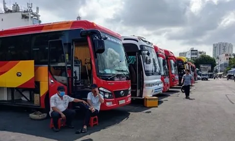 Tăng tần suất hoạt động máy bay, tàu hỏa và xe khách từ 23/4