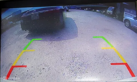 Bộ Công an đề xuất mọi ôtô phải lắp camera lùi