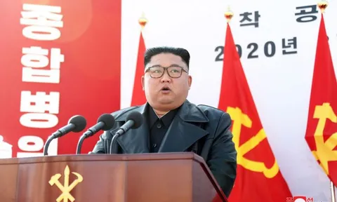 Ông Kim Jong-un tái xuất sau tin đồn sức khỏe