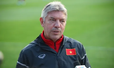 VFF chia tay Giám đốc kỹ thuật Jurgen Gede