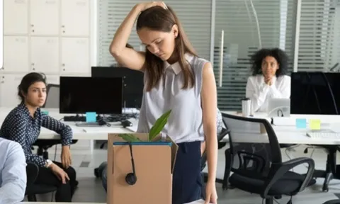 Điều kiện, cách tính trợ cấp mất việc làm mới nhất năm 2020