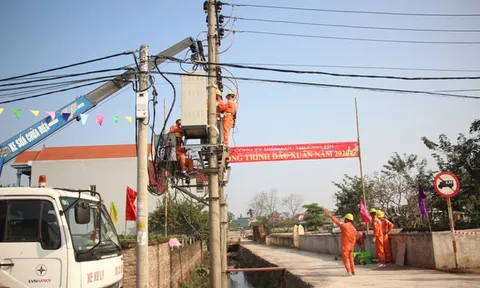 Hà Nội triển khai các giải pháp đảm bảo cấp điện mùa nắng nóng