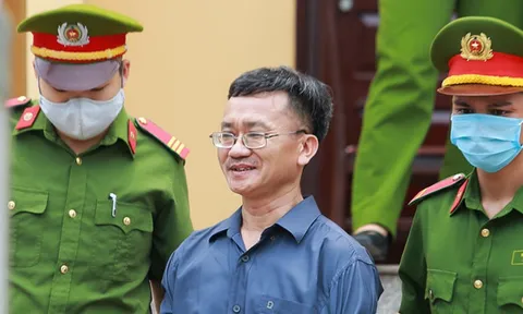 Chủ mưu vụ gian lận điểm thi ở Hòa Bình bị đề nghị 7-8 năm tù