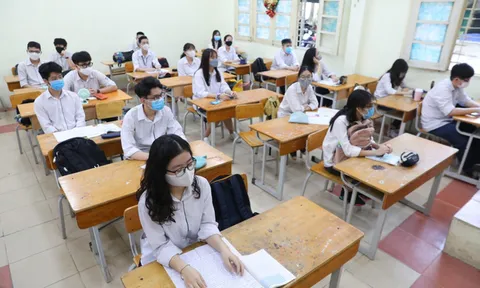 Học sinh từ THCS trở lên sẽ được đánh giá bằng nhận xét kết hợp điểm số