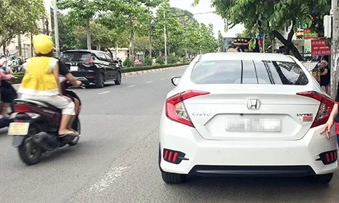 Sắp tới, tài xế chỉ được dừng xe không quá 5 phút?