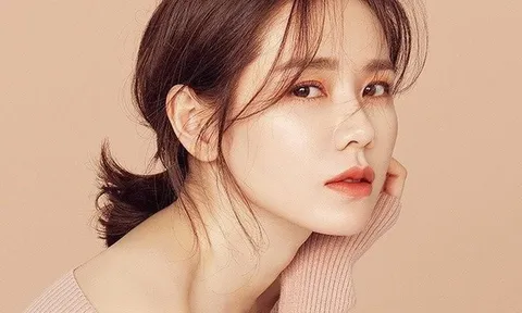 Nữ diễn viên Son Ye Jin của 'Hạ cánh nơi anh' trở thành Người phụ nữ đẹp nhất năm 2020